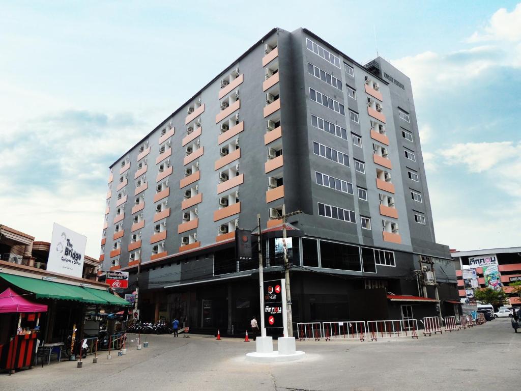 /UploadData/Hotels/grand day night_hew2nj5n.ewi.jpg